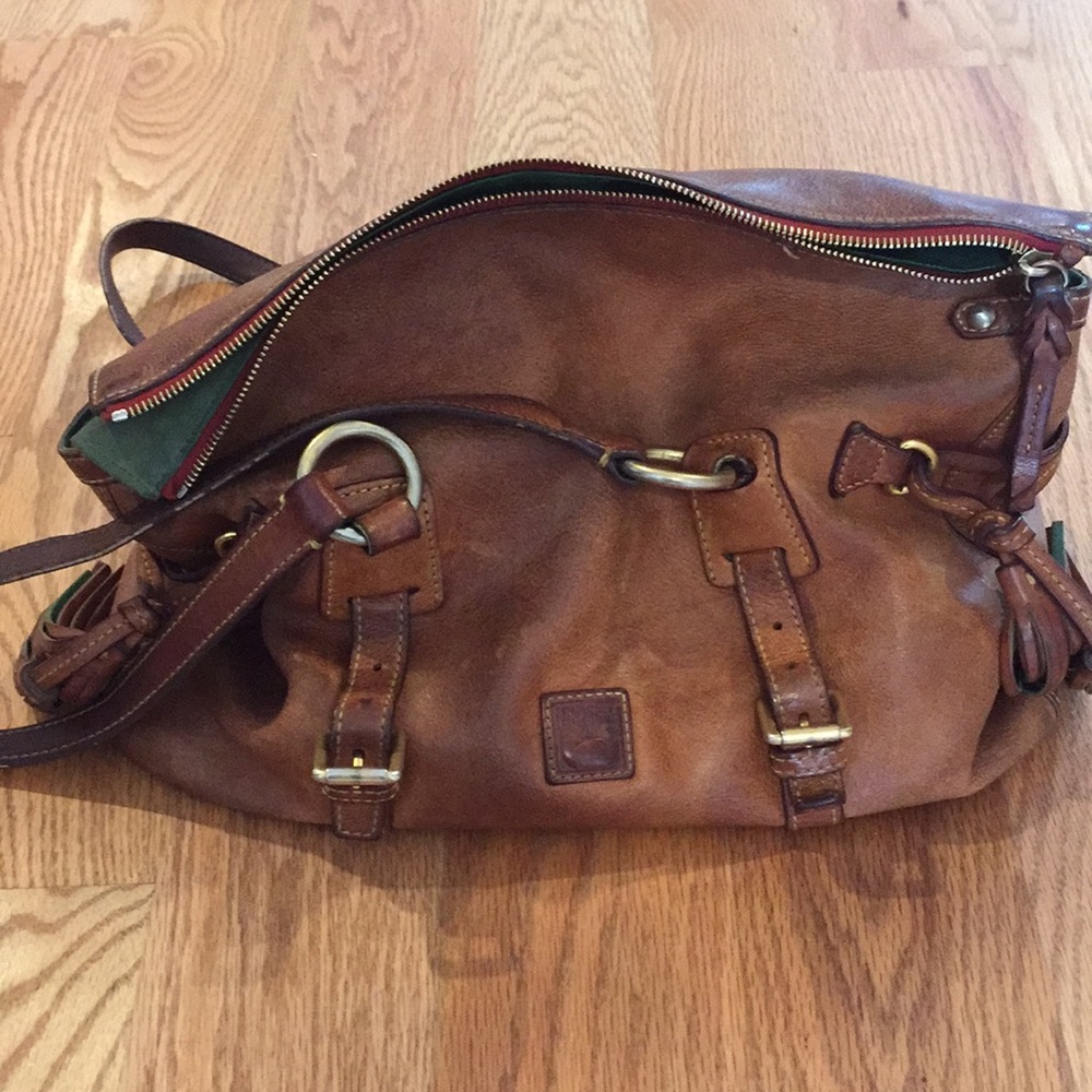 Dooney & Bourke pocketbook